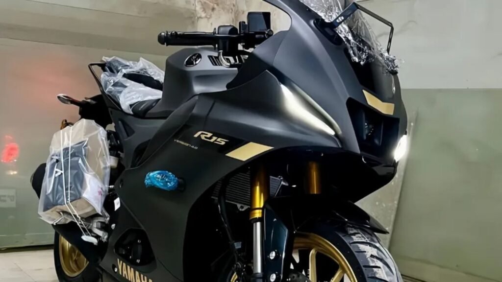 2025 Yamaha R15 V5 Unveiled: Aerodynamic Design, Bluetooth Console & Race Features