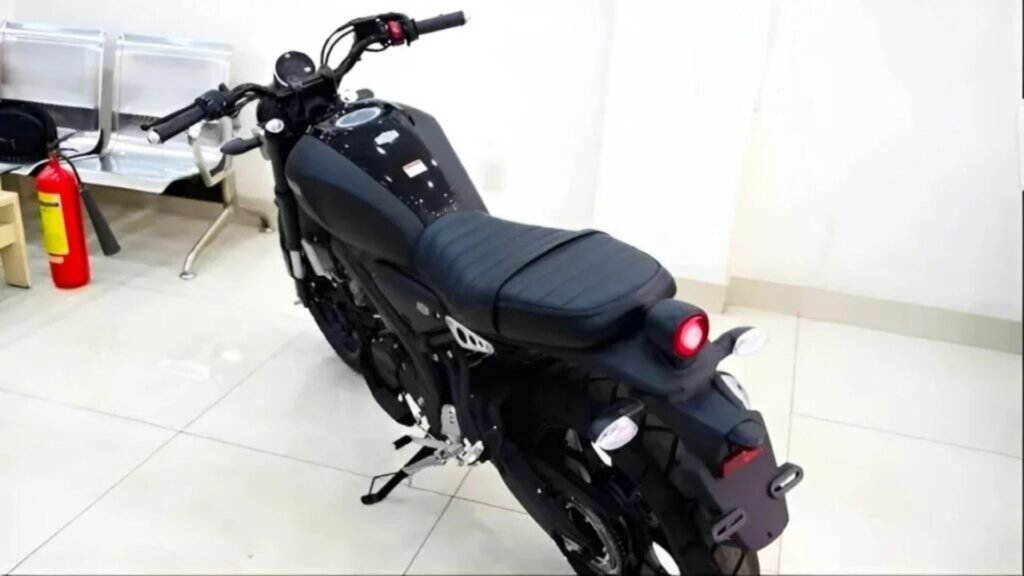Yamaha RX 100 is Back – 55 km/l Mileage, Premium Features & Stunning Price!